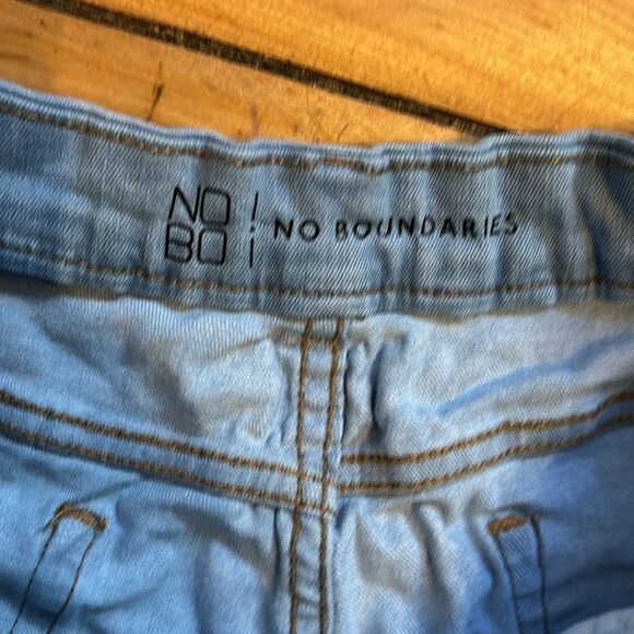 NOBO No Boundaries Junior’s High Waist Cut Off Shorts Size 17 - Picture 4 of 5